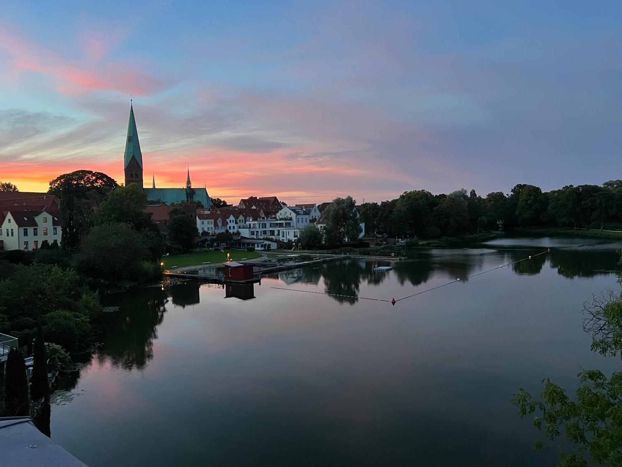 Hotel Excellent Lubeka Zewnętrze zdjęcie